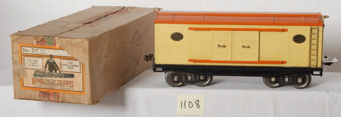 Great looking Lionel No. 214 boxcar in OB: Prewar Lionel standard gauge No. 214 boxcar, very clean and shiny C7. Box looks C7 area.