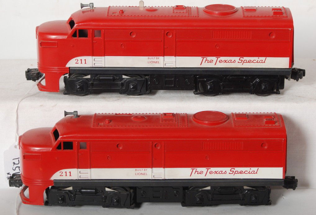 Lionel No. 211 MKT The Texas Special Alco A units: Postwar Lionel O gauge No. 211 MKT The Texas Special Alco diesel A units, powered unit has glued on horn, otherwise very lightly run C7-8.