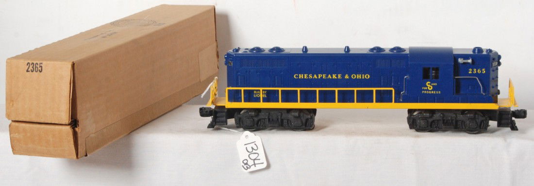 Nice Lionel postwar O gauge 2365 C&O GP, OB: Lionel postwar O gauge 2365 Chesapeake and Ohio GP, very nice C8. OB C9.