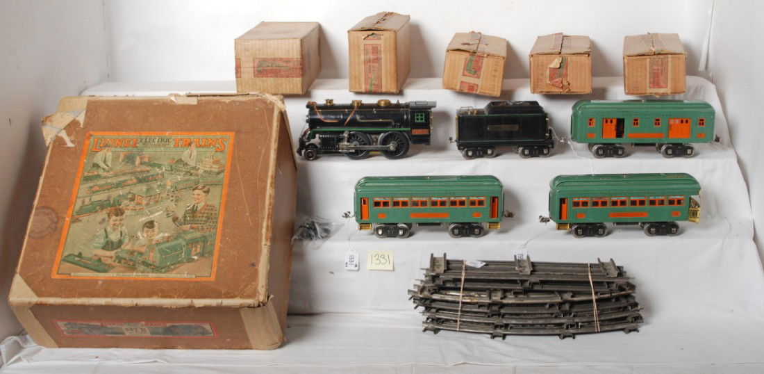 Lionel Outfit No. 387E steam passenger set in OB: Prewar Lionel standard gauge Outfit No. 387E steam passenger set in original boxes. Set is comprised of: 384-E steam loco, 384-T tender, 332 baggage, 339 Pullman observation, passenger cars. Trains lo