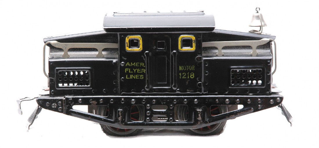 Am Flyer Prewar 1218 Black Electric Loco: American Flyer prewar O gauge 1218 black 0-4-0 electric loco. The frame has some box rubs, C7 and the rest of loco is C8.