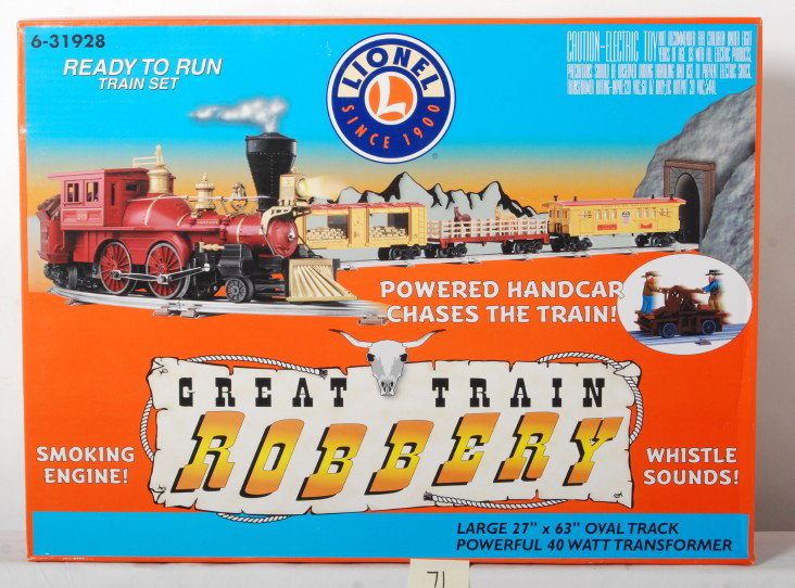 Lionel 31928 Great Train Robbery set: Lionel modern O gauge 31928 Great Train Robbery set. Set has been open but looks unused. Set has some light corner wear. Set is C9-10.