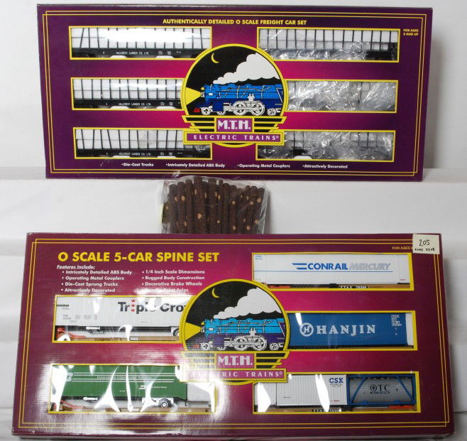 MTH 5 car Conrail spine set and Hillcrest lumber 6: MTH modern O gauge freight cars in OBs. Includes 20-95036 Conrail five car spine set and 20-98119 Hillcrest lumber six car set. Sets are C8 condition. Logs for Hillcrest set are included in separate b