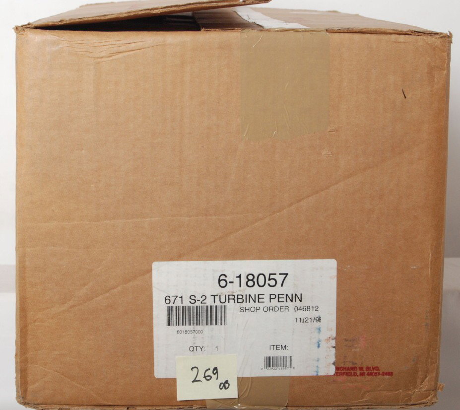 Lionel CC 18057 PRR S-2 Turbine w/Display Case: Lionel modern O gauge Century Club 18057 PRR S-2 steam turbine 671 loco and display case factory sealed in OBs The loco OB is wrapped in cellophane. Loco features TMCC, Railsounds, smoke and more.