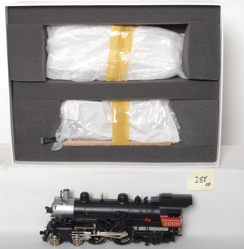 3rd Rail Southern Pacific Atlantic 4-4-2: 3rd Rail modern O gauge brass Southern Pacific Daylight Atlantic A-6 steam locomotive in OB. Loco has been run and is C8+ condition but tender still appears factory wrapped. Would still consider C8+ o