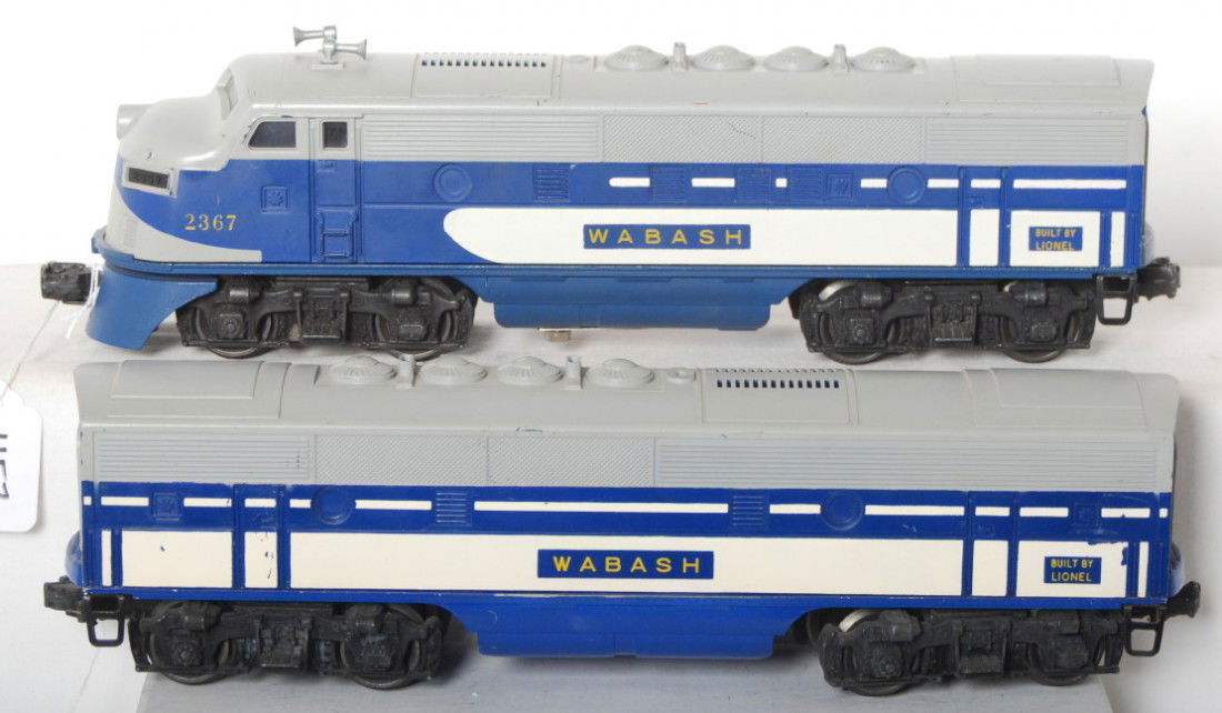 Lionel No. 2367 Wabash F3 diesel A-B units: Postwar Lionel O gauge No. 2367 Wabash F3 diesel A-B units, C6. Powered unit appears to have restored chassis.