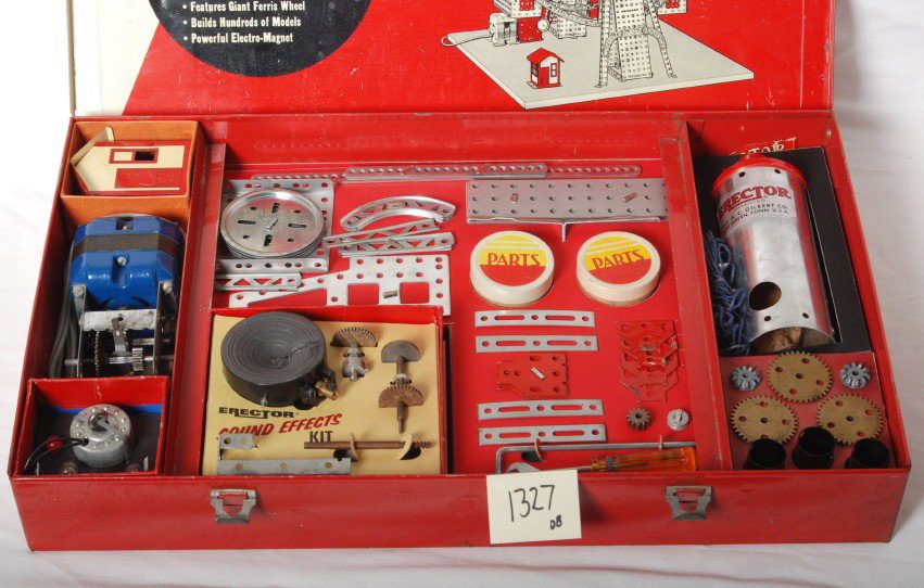 Erector 10072 Ferris Wheel set: AC Gilbert Erector 10072 Ferris Wheel set in OB. Set is complete and appears correctly displayed. Lower level insert is a reproduction. Speaker cone has a tear. Otherwise parts are generally C7 condit