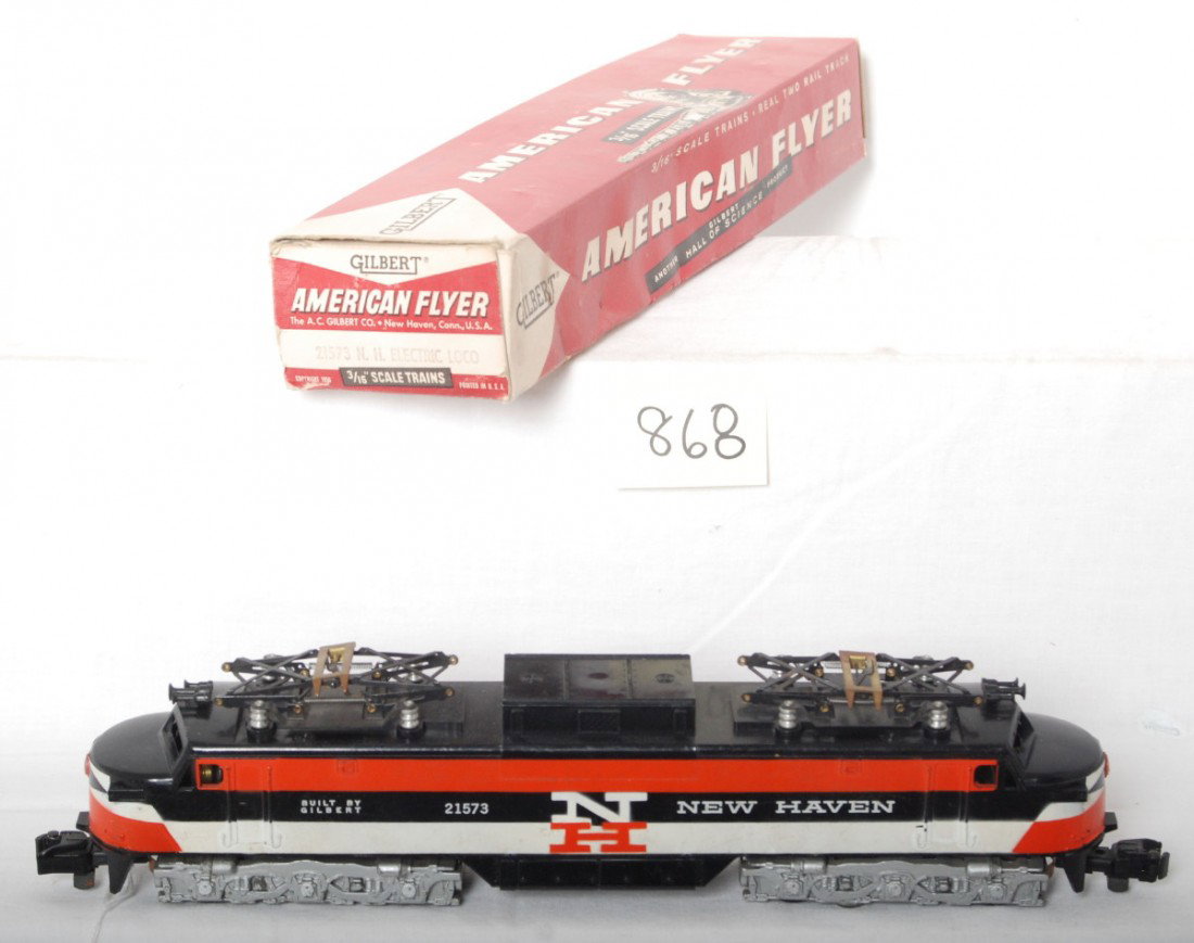 American Flyer 21573 New Haven electric locomotive: Postwar American Flyer S ga. 21573 New Haven electric, couple small touchups to center of roof, C6. Box has some old clear tape, no missing flaps, square and solid.