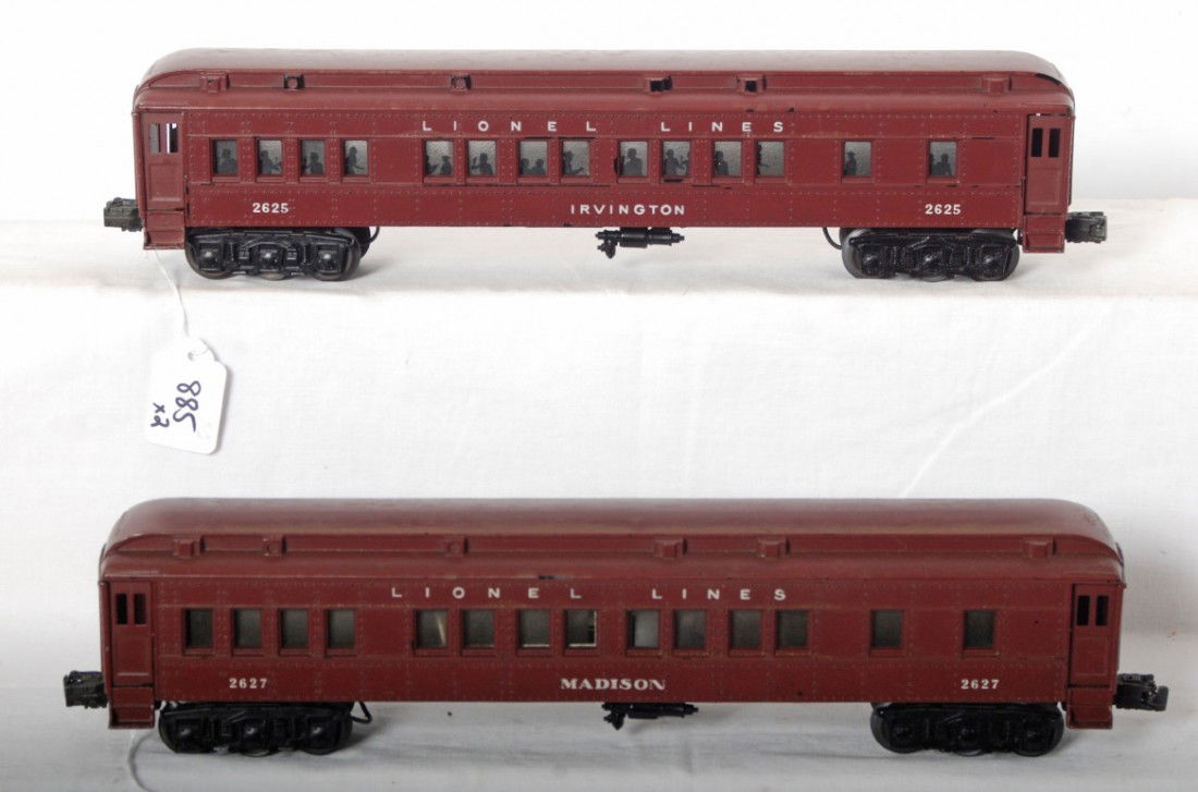 Lionel 2625 Irvington and 2627 Madison passenger c: Postwar Lionel O ga. 2625 Irvington and 2627 Madison, Pullman passenger cars, alligatoring to roof edges, O/W C7.