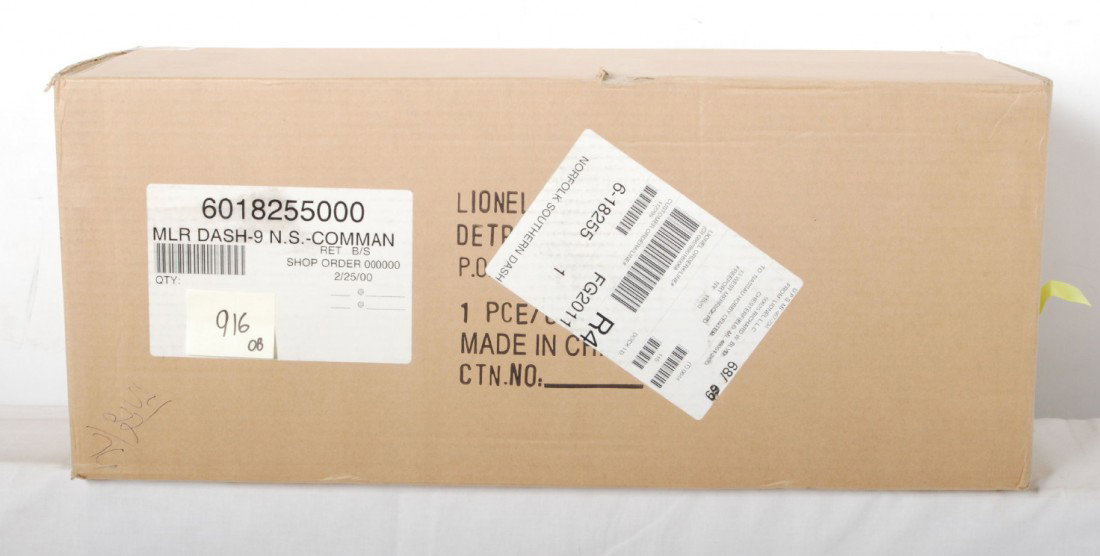 Lionel Norfolk Southern 18255 dash 9 command set: Lionel modern O gauge 18255 Norfolk Southern dash nine diesel locomotive command set in OB. Loco features TMCC, Railsounds, Electrocouplers, and much more. Also included is 12911 TMCC command base and