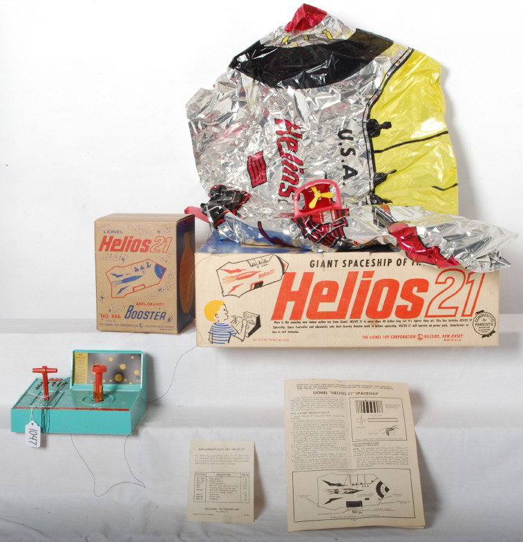 Lionel postwar Helios 21 space ship: Lionel postwar O gauge Helios 21 space ship including nice original box, space ship, instruction sheet, boxed No. 866 booster and controller. Contents are C6 area, controller handle has been repaired.