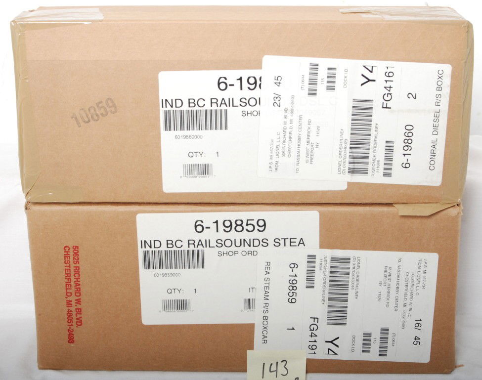2 Lionel Railsounds boxcars 19859, 19860 steam and: Lionel modern O gauge Railsounds boxcars. Includes 19859 REA steam Railsounds boxcar and 19860 Conrail diesel Railsounds boxcar. Cars are sealed in the master cartons C10.