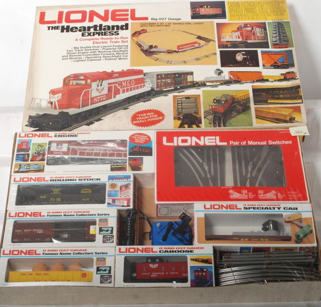 Lionel 1764 The Heartland Express set: Lionel modern O gauge 1764 The Heartland Express train set in original box. Set consists of: 8772 GM&O GP20, 9302 L&N searchlight car, 9112 D&RGW covered hopper, 9283 UP gondola w/canisters, 7808 Pig