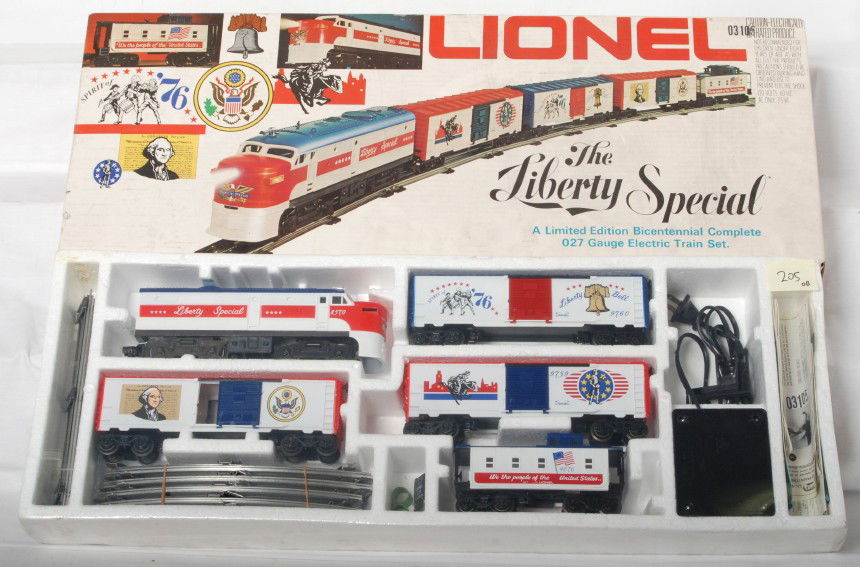 Lionel 1577 Liberty Special set sealed: Lionel modern O Gauge 1577 Liberty Special set sealed in OB. Trains are assumed C9-10. Set lid has some staining and some dirt.