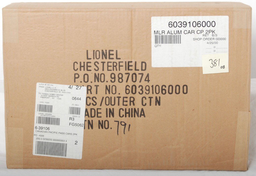 Lionel Canadian Pacific 39106 passenger 2 pack: Lionel modern O gauge Postwar Celebration Series 39106 Canadian Pacific aluminum two car passenger add on set. Cars are factory sealed in master C10.