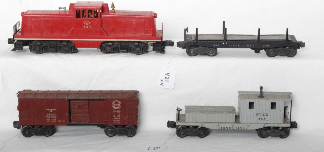 Lionel 627 LV switcher, 6454, 3461, 2419 freight c: Postwar Lionel O gauge 627 Lehigh Valley GE 44 ton diesel switcher with X6454 Southern Pacific boxcar, 3461 automatic dump car, and 2419 Delaware and Western work caboose. Loco has hairline at screw, 