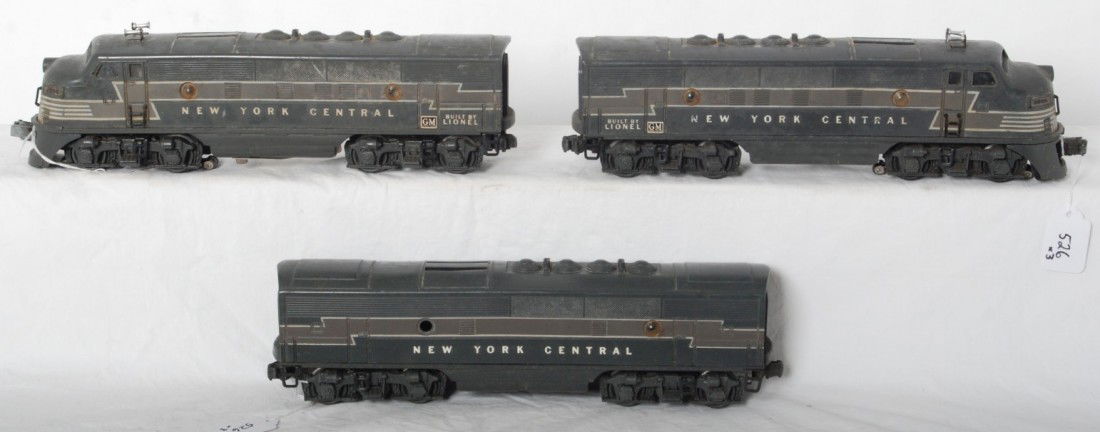 Lionel 2333 & 2344C New York Central EMD F3 A-B-A: Postwar Lionel O gauge 2333 New York Central EMD twin F3a diesel units and 2344C NYC EMD F3b diesel locomotives. Three missing porthole lens. A units have large GM decal. Locos should clean and polish
