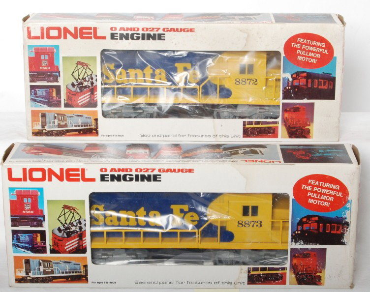 Lionel Santa Fe SD-18 8872 and 8873: Lionel modern O gauge Santa Fe SD-18 diesel locomotives in OBs. Includes 8873 and 8872 powered and dummy. Locos are C9-10. OBs have wear at corners and edges and some light staining.