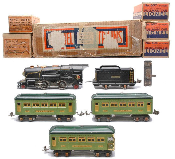Lionel Stephen Girard Green Pass Set 244E OB: Lionel prewar O gauge Stephen Girard green passenger set no. 244E in individual OBs and set box containing; 259E black 2-4-2 steam loco, 259T tender, two 607 Pullmans, 608 observation and a lockon. Th