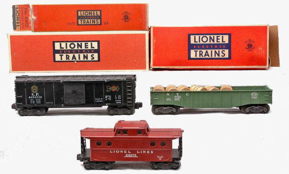 Lionel 6462-25 Gondola 6464-225 6427-1 OBs: Lionel postwar 6462-25 green New York Central gondola with six wooden barrels in OB, 6464-225 Southern Pacific type IIa boxcar in a reproduction box and a 6427-1 porthole caboose in OB. The cars are C