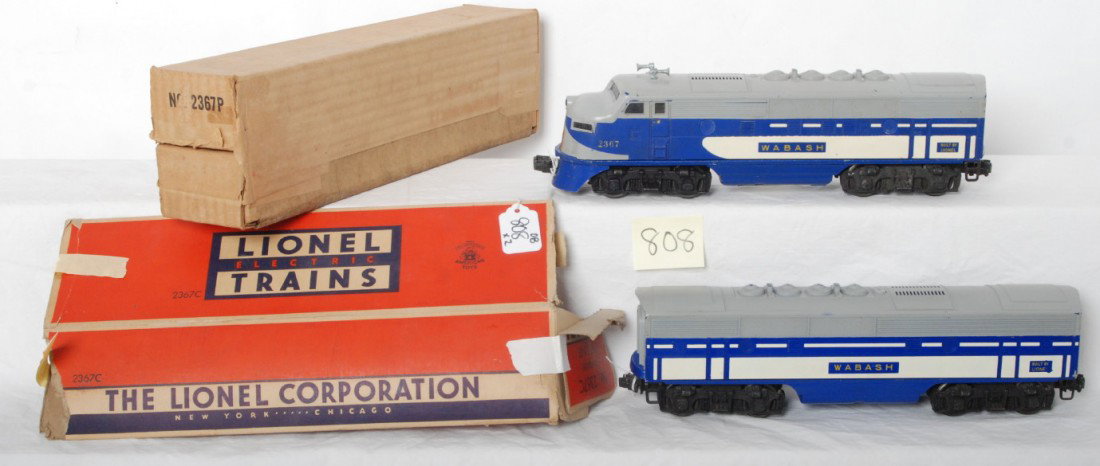 Lionel 2367P and 2367C Wabash F3 A-B units in OB: Postwar Lionel O gauge 2367P and 2367C Wabash F3 diesel A-B units in original boxes, very nice C6+. 2367C OB, flat with missing flaps. 2367P OB is square and solid with no missing material.