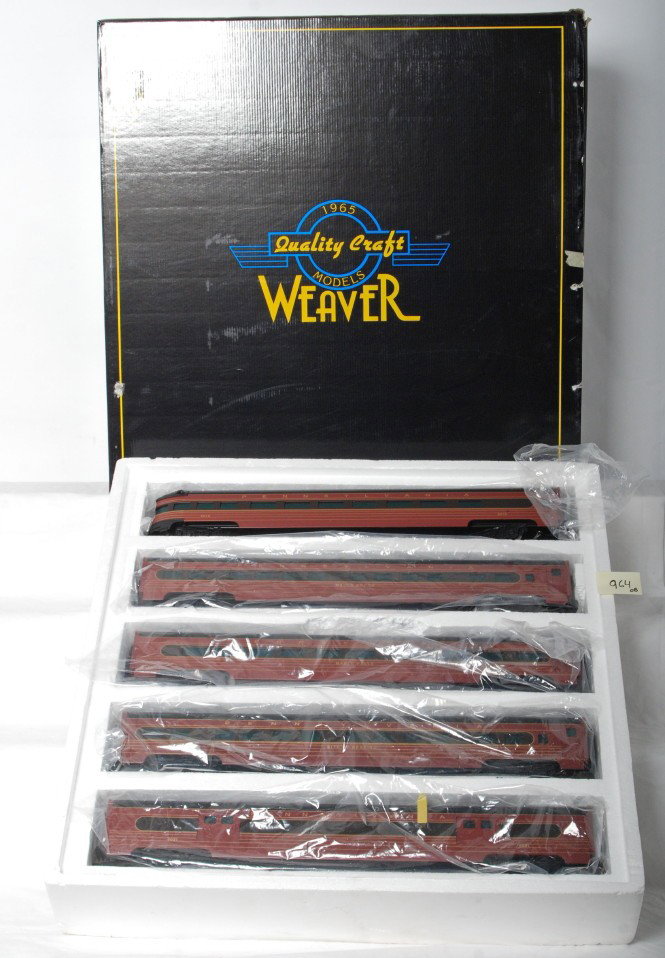 Weaver Pennsylvania aluminum 5 car 2 rail set: Weaver O scale two rail Pennsylvania aluminum five car passenger set in the OB. Cars are C8 with run time. OBs have light corner and edge wear.