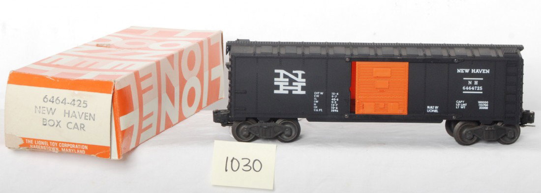Lionel 6464-425 New Haven boxcar in OB: Postwar Lionel O gauge 6464-425 New Haven boxcar in original box, wheels have some super light surface rust on wheels O/W should clean C7-8.