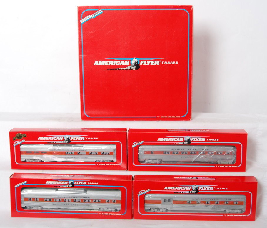American Flyer 49605 New Haven 3 car set w/48943: Modern era American Flyer S gauge 49605 New Haven 3 car passenger set w/48935 Columbus combo car, 48936 Hamilton vista dome, and 48937 Washington observation. Included is 48943 Madison Silver Flash vi