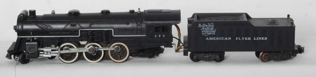 American Flyer 293 N.Y.,N.H.,&H. steam loco : Postwar American Flyer S gauge No. 293 New York, New Haven, and Hartford steam locomotive and tender, C7.