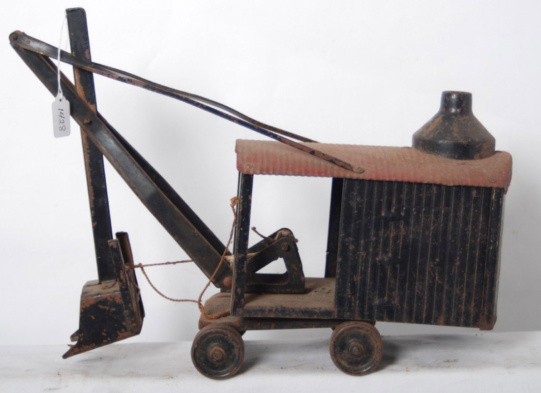 Steelcraft pressed steel Marion steam shovel toy: Steelcraft pressed steel Marion steam shovel sand box construction toy, C4-5.