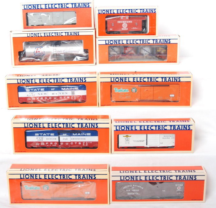 10 Lionel freight cars 52044, 16559, 9482, 5732, e: Lionel modern O gauge freight cars in OB. Ten freight cars include 52044 Eastwood vat car, 17217 New Haven State of Maine boxcar, 17307 Tropicana reefer, 17908 Marathon tank, 17218 Bangor and Aroostoo