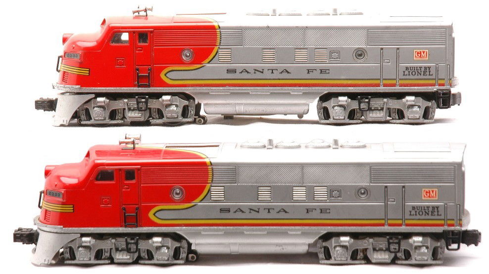 Lionel 2333 Santa Fe F3 AA Diesel Units: Lionel postwar 2333 Santa Fe F3 AA diesel units, C7.