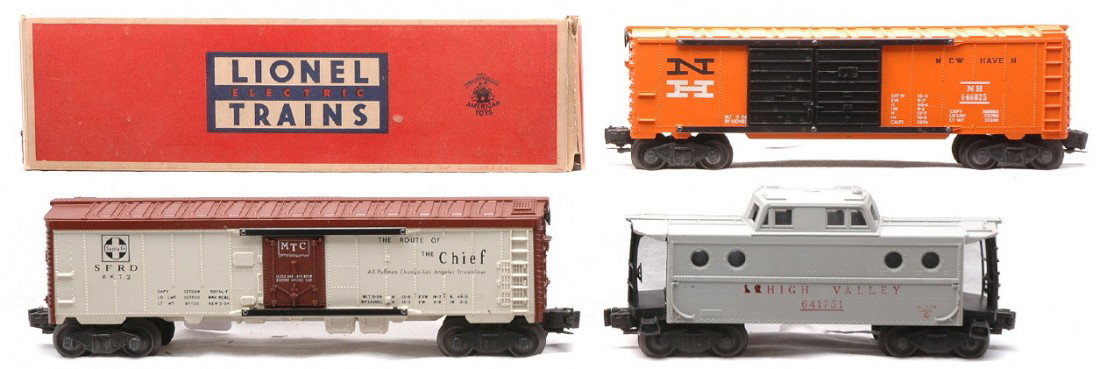 Lionel Freights 6468-25 NH 6672 SF 6417-50 LV: Lionel postwar 6468-25 New Haven automobile car in OB, 6672 Santa Fe reefer and a 6417-50 gray Lehigh Valley porthole caboose. The paint on the 6417-50 has flaked around the heat stamped lettering. Th