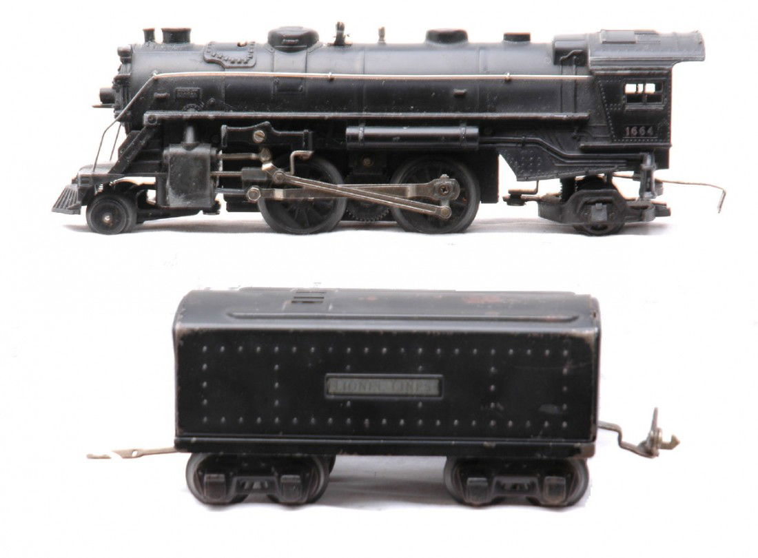 Lionel 1664 Black Steam Loco 1689W Tender: Lionel prewar O gauge 1664 black 2-4-2 steam loco and a 1689W tender. The loco is C6-7 and the tender is C5.