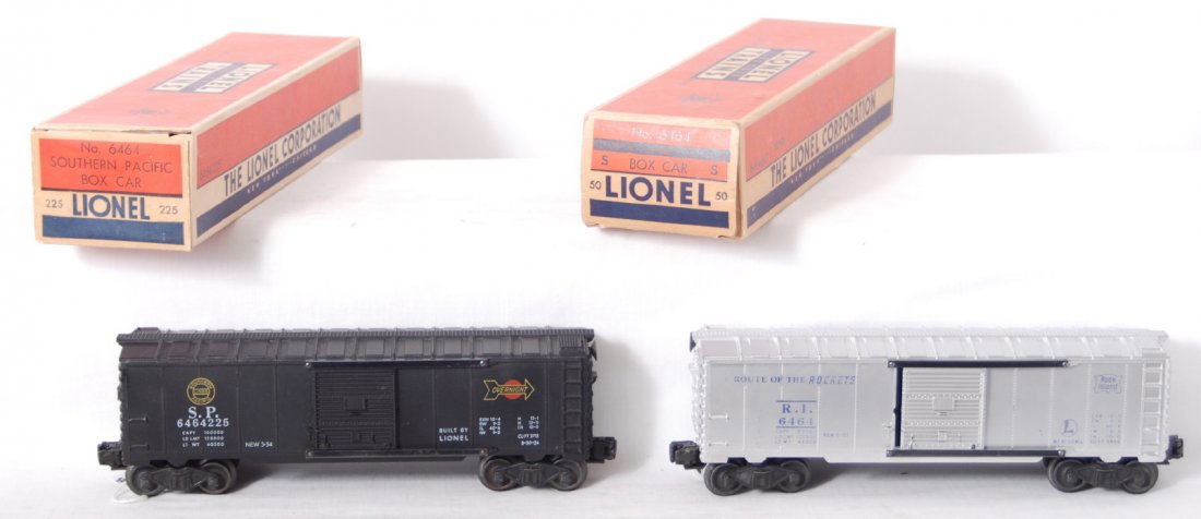 Lionel 6464-50 type I and 6464-225 type IIa boxcar: Postwar Lionel O gauge 6464-50 Rock Island type I and 6464-225 Southern Pacific type IIa boxcars in original boxes, C6-7. 6464-50 OB is an overstamp box with S and SILVER printed on box. Boxes have mi