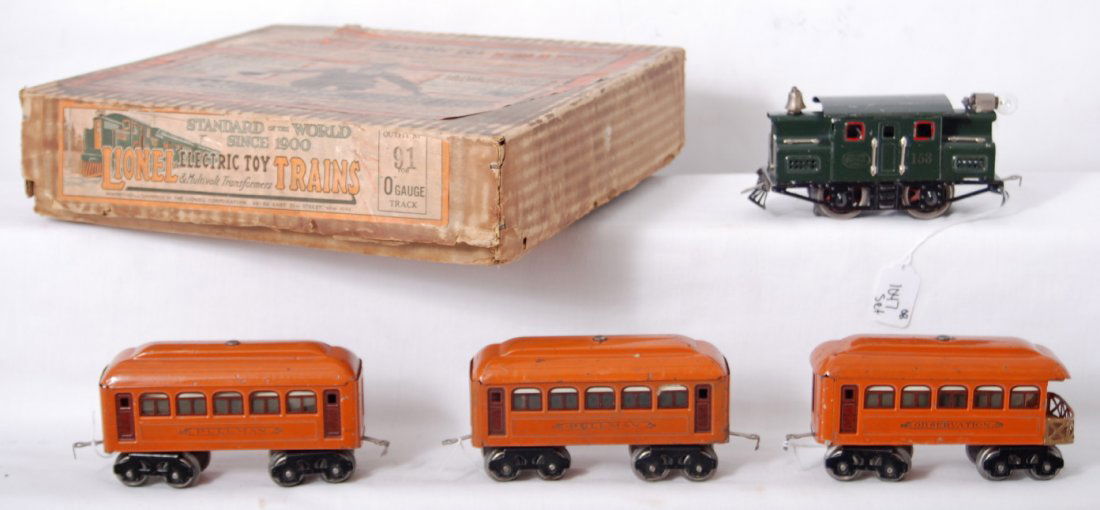 Lionel Outfit No. 91 w/153, 603, 603, 604, boxed: Prewar Lionel O gauge Outfit No. 91 set box with 153 NYC Lines center cab electric locomotive with two 603 Pullman coaches, 604 observation car. Trains look C6.