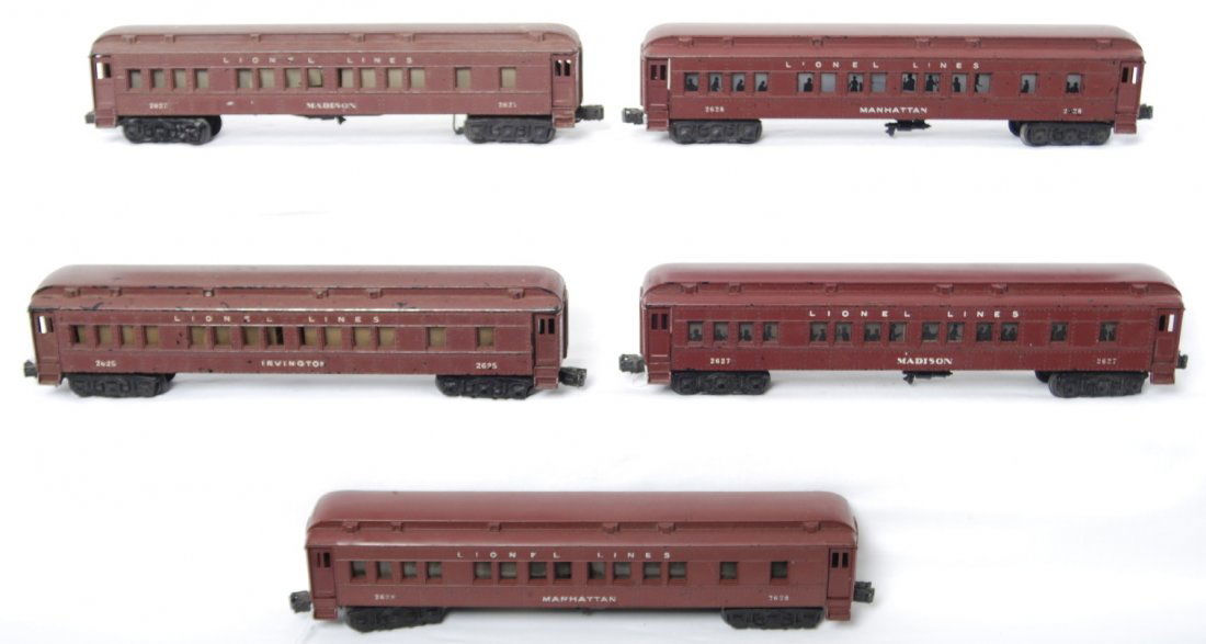 Lionel 2625, 2627, 2627, 2628, 2628 Madison passeng: Postwar Lionel O gauge 2625 Irvington, two 2627 Madison, and two 2628 Manhattan passenger coaches. Cars have some repainted roofs, some touchups, some minor chips, a bent step, a dinged step, a little