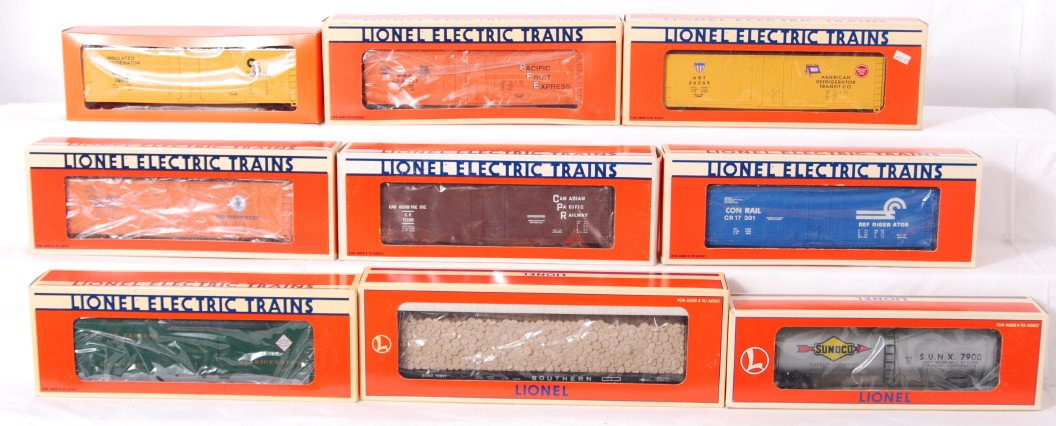 9 Lionel freight cars 9815, 17304, 17901, etc: Lionel modern O gauge freight cars in OBs. Nine cars include 7890 Chesapeake and Ohio reefer in incorrect box, 17306 PFE reefer, 9815 New York Central reefer, 17300 CP Rail reefer, 17301 Conrail reefe