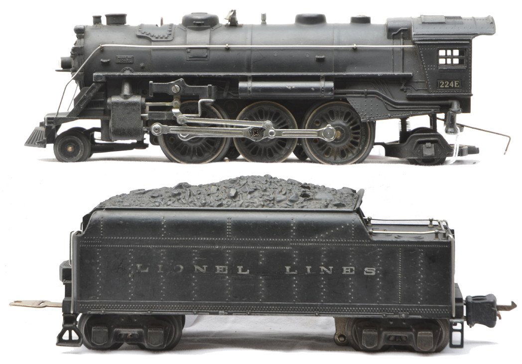 Lionel 224E Steam Loco 2224W Tender: Lionel prewar O gauge 224E black 2-6-2 steam loco with a 2224W tender, C6.