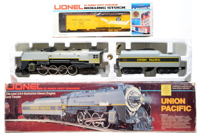 Lionel 8002 UP Steam Loco & Tender 9811 OB: Lionel Famous American Railroad Series no. 2 8002 Union Pacific die cast 2-8-4 Berkshire steam engine and tender in a worn OB. The loco and tender have yellowed and are C7. Also included is a 9811 FAR