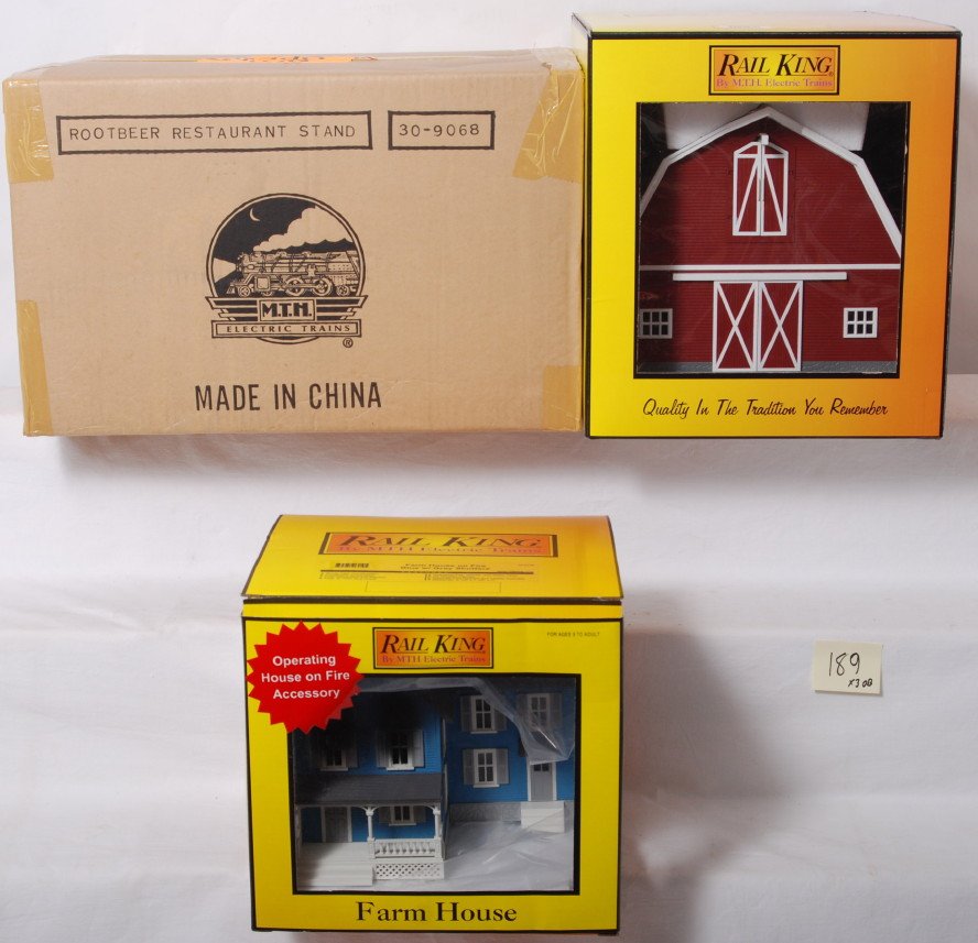 3 Rail king buildings A&W, operating house on fire: MTH Rail king modern O gauge buildings in OBs. Includes 30-9139 operating farm house on fire, 30-9068 A&W root beer stand, and 30-9072 barn with red and white trim. All are hobby shop NOS C9-10.