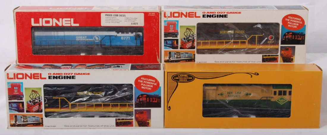 4 Lionel U36 locos 8857, 8858, 8771, 8962: Lionel modern O gauge U36B diesel locomotives in OBs. Four locos include 8857 and 8857 Northern Pacific power and dummy units, 8962 Reading, and 8771 Great Northern in incorrect box. Locos are C7+