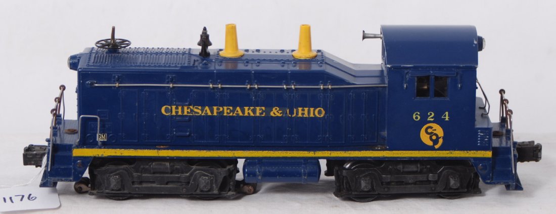 Lionel 624 Chesapeake and Ohio NW-2 diesel switch: Postwar Lionel O gauge 624 Chesapeake and Ohio NW-2 diesel locomotive, C6. Decaled lettering and twenty stanchions.