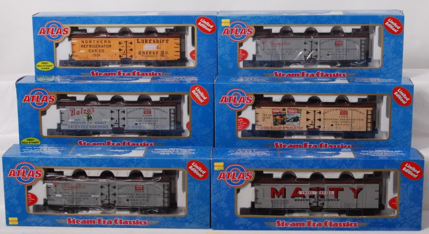 6 Atlas O wood reefers Lakeshire, Hamilton, BalzaÕs: Atlas modern O gauge wood side reefers in OBs. Six cars include 8182-2 Hamilton, 8148-2 Lakeshire Chesse, 8184 Classic Toy Trains, 8130-4 BalzaÕs Pickles, 8192-2 Hamilton, and 8181-1 Marty Cheese. Ca