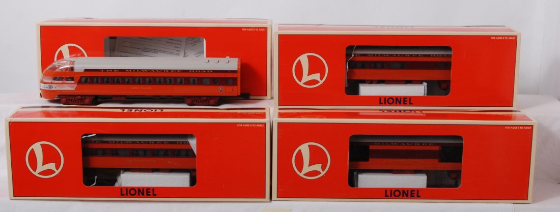 Lionel Milwaukee Road 4 car passenger set: Lionel modern O Gauge four Milwaukee Road passenger cars; 19185 Red River Valley coach, 19186 diner, 19187 Cedar Rapids skytop observation and 19188 baggage in OBs, cars are C8 with run time. OBs have