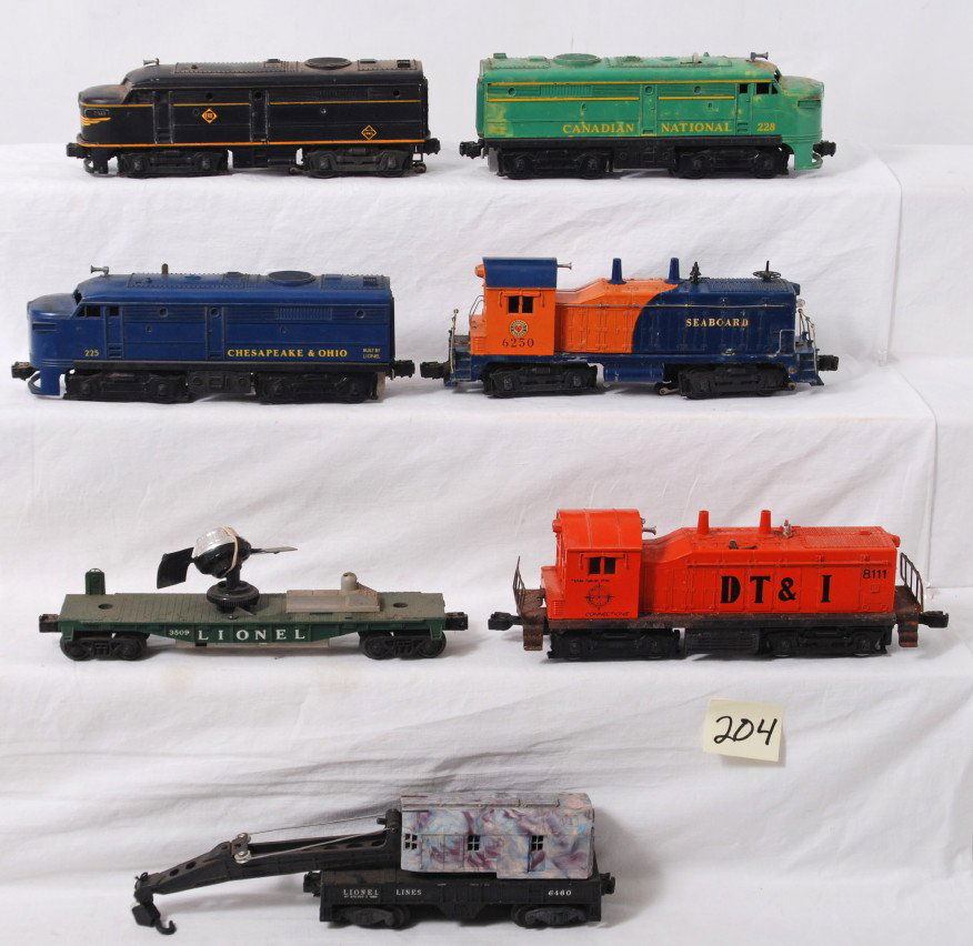 Lionel 6250, 8111, 228, 225, 2032, 3509, 6460: Postwar and modern era Lionel O gauge trains. 6250, 8111, 228, 225, 2032, 3509, and 6460. Please view the photos of the items in this lot for quantity and a better description of condition, items are