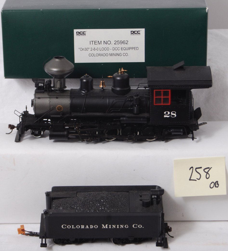 Spectrum Colorado Mining On30 2-8-0 with DCC: Bachmann Spectrum 25962 2-8-0 On30 Colorado Mining Company 2-8-0 steam locomotive in OB. Loco is DCC equipped and is C8 condition. OB has some light wear.