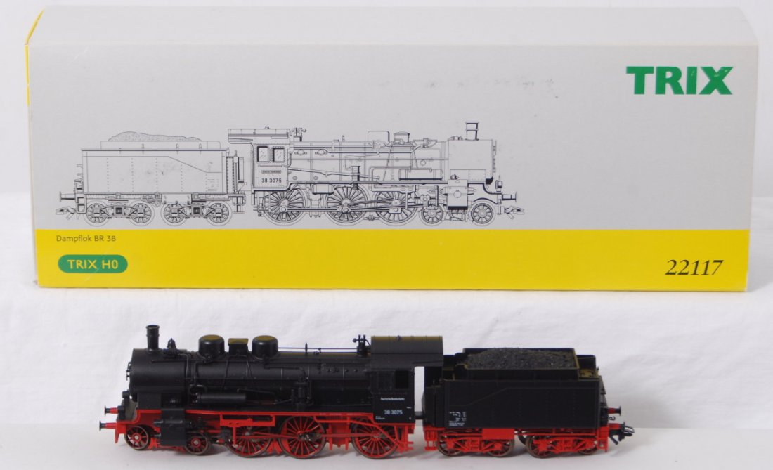 Marklin Trix Dampflok BR 38 steam locomotive: Marklin Trix modern HO 22117 Dampflok BR-38 steam locomotive in OB. Loco is C8 with run time. Box has light wear.