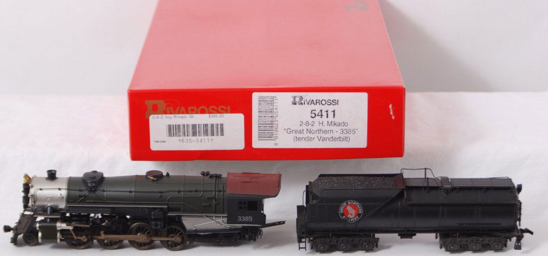 Rivarossi Great Northern 2-8-2 Mikado: Rivarossi modern HO 5411 Great Northern 2-8-2 Mikado in OB. Loco is C7-8 with run time, tender has small dark area at lower corner of logo on one side.