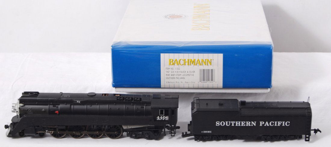 Bachmann 11322 Southern Pacific war baby GS-4: Bachmann modern HO 11322 Southern Pacific war baby GS-4 steam locomotive in OB. Loco is C8 with run time.